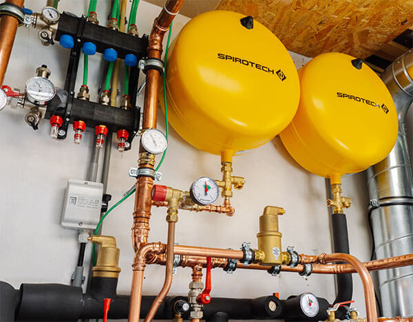 Расширительные баки Spirotech с карманной мембраной